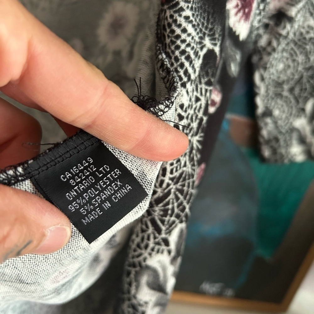 Floral Open-Front Cardigan - Black and Pink - Picture 4 of 16